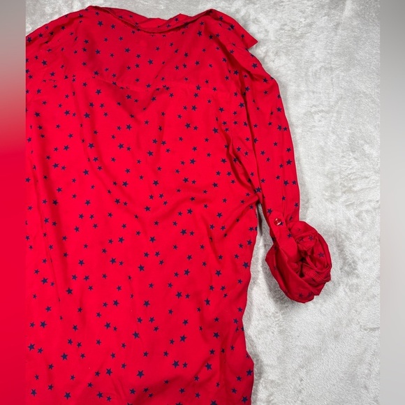 Old Navy Red Blue Stars Collared Buttoned Neckline Rolled Sleeves Blouse Top XS - Picture 11 of 14